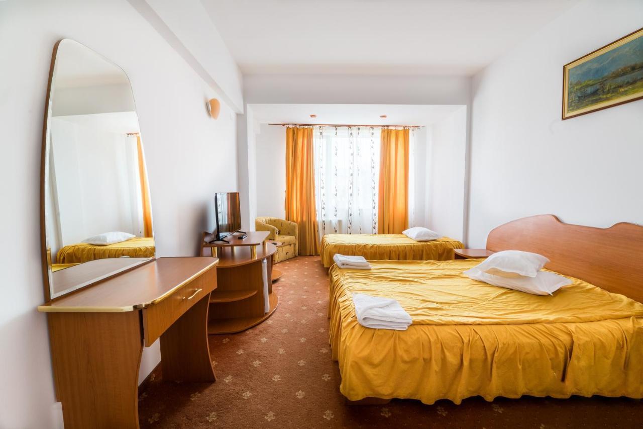 Hotel Atlantis Τουλσέα Εξωτερικό φωτογραφία